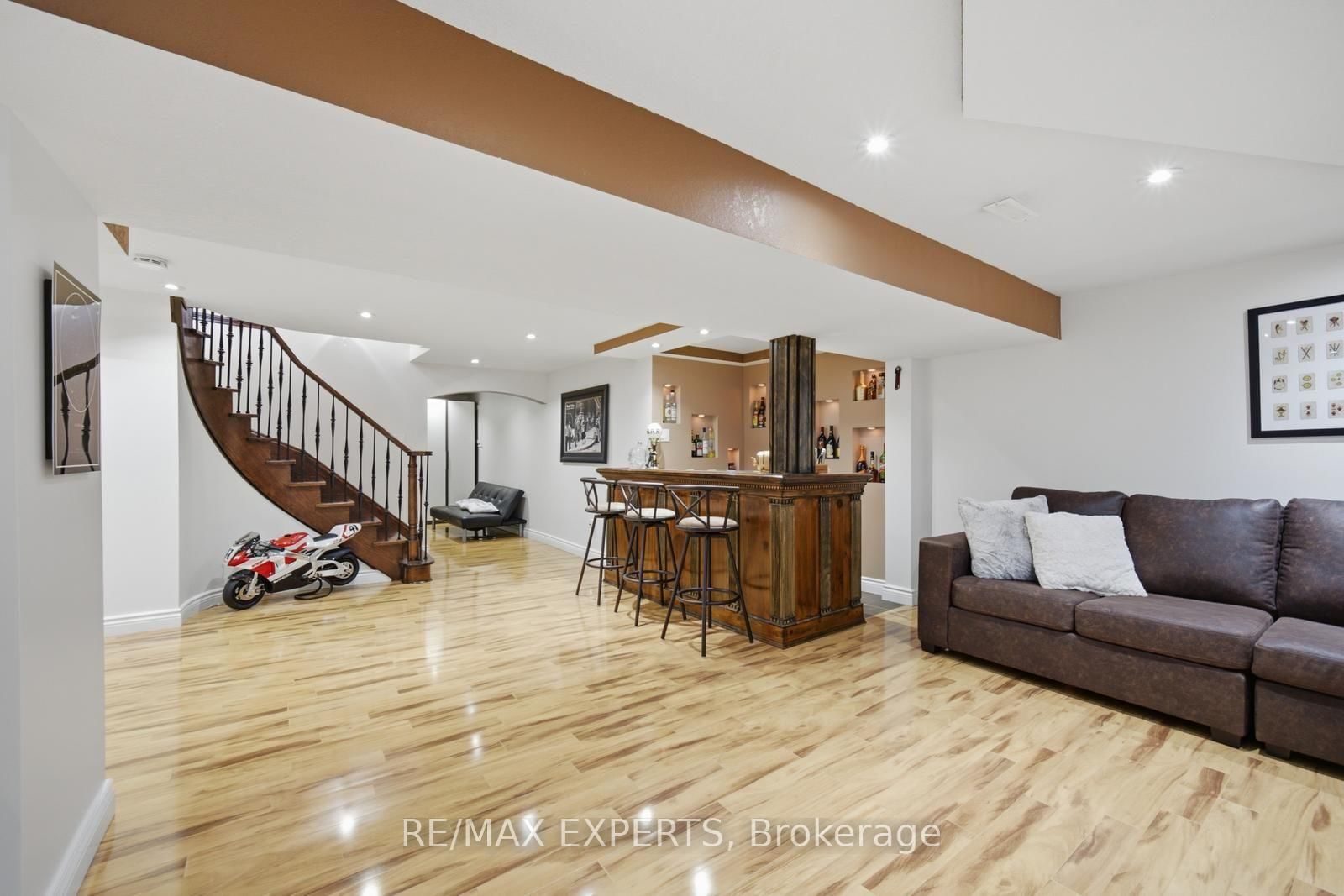 444 Maplegrove Avenue • Bradford West Gwillimbury, ON photo 37