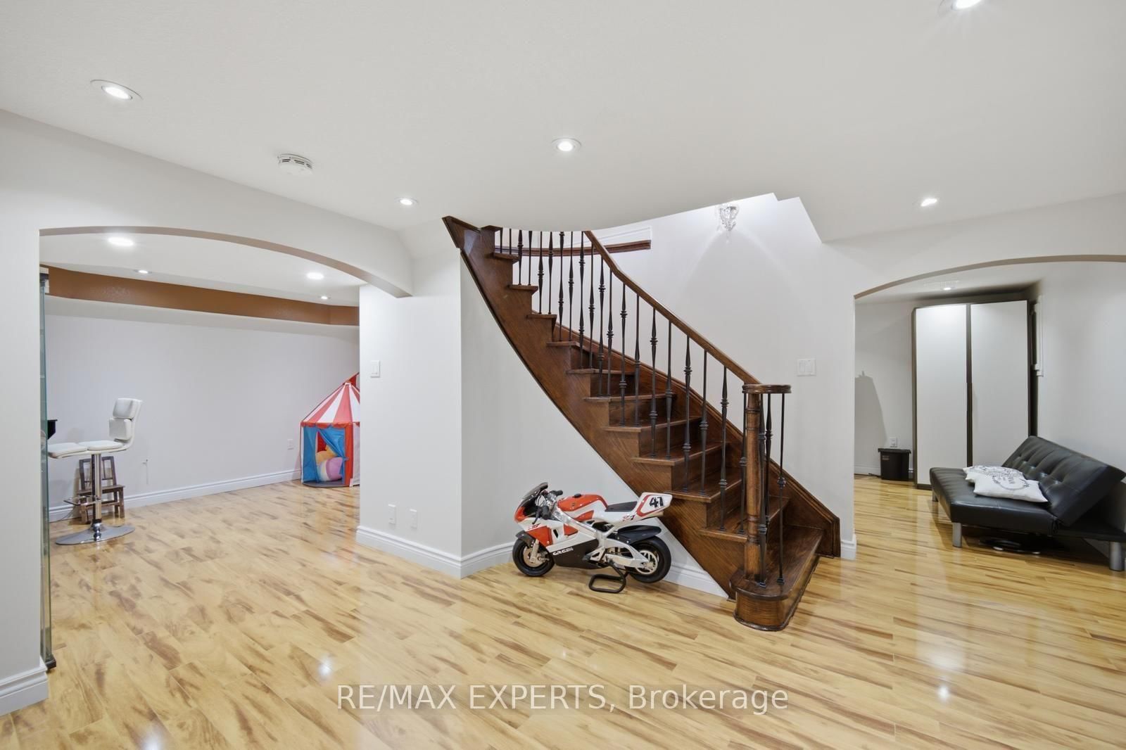 444 Maplegrove Avenue • Bradford West Gwillimbury, ON photo 38