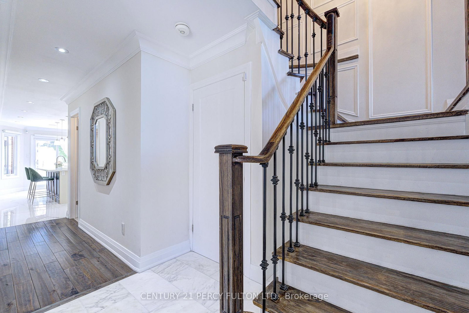 109 Woodcroft Lane • Vaughan, ON photo 6