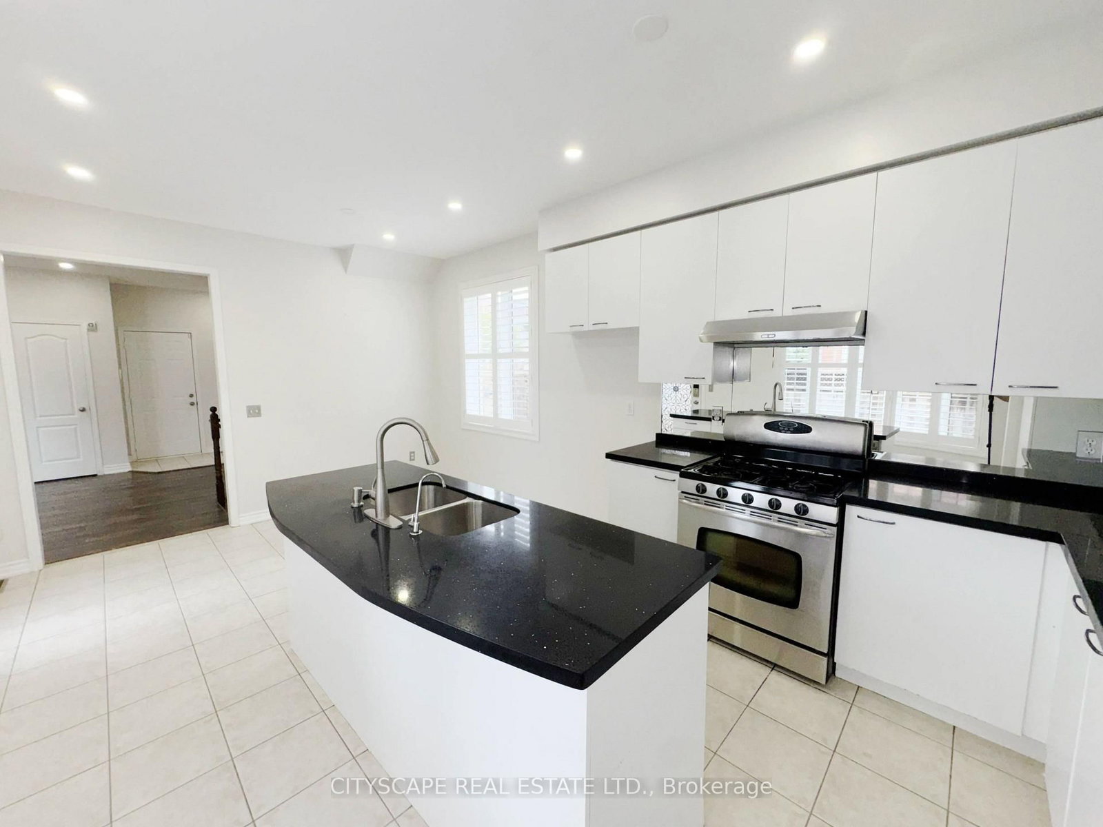 116 Emery Hill Boulevard • Markham, ON photo 12