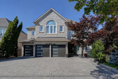 Detached House for sale at 218 Boake Trail, Richmond Hill, Ontario, L4B 3Z6 - Bayview Hill - MLS: N13737070