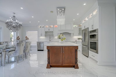 218 Boake Trail • Richmond Hill, ON photo 9