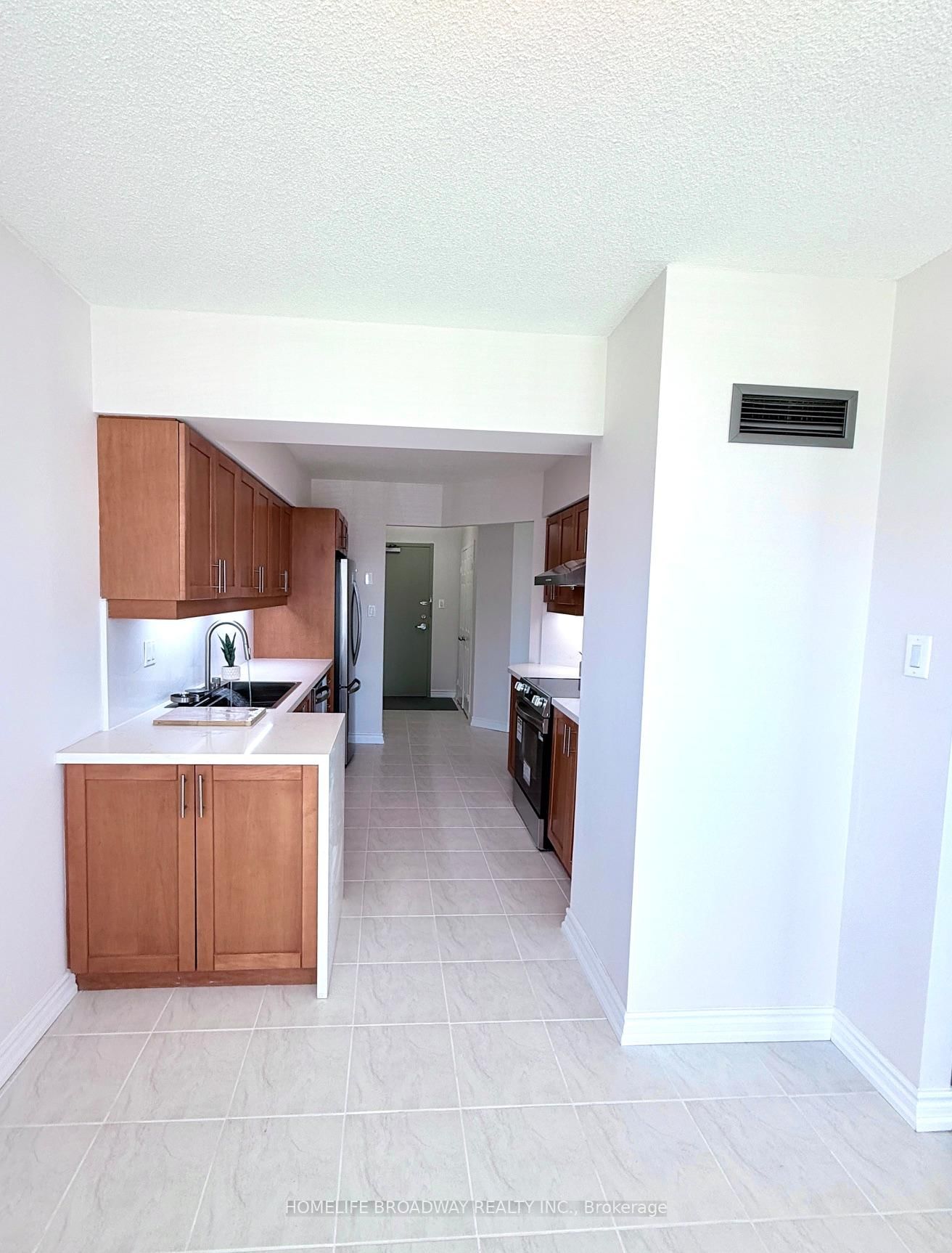 9 Chalmers Road • #203 • Richmond Hill, ON photo 17