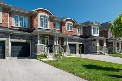 28 Cupples Farm Lane • East Gwillimbury, ON photo 3