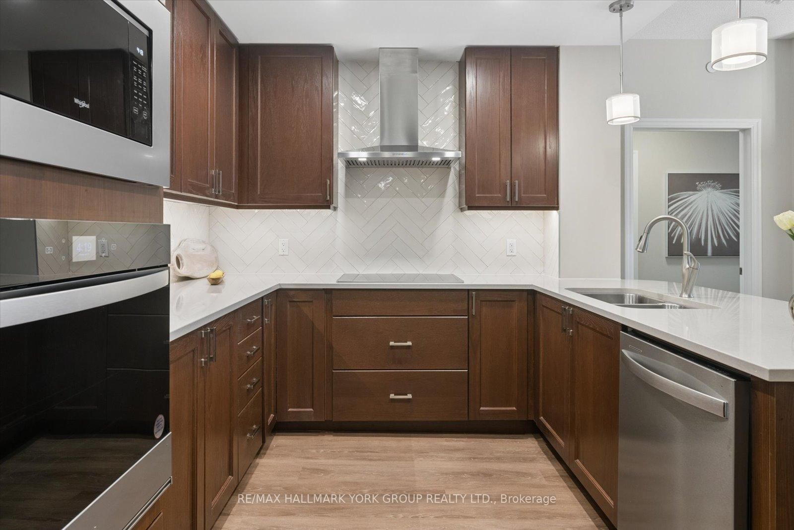460 William Graham Drive • #116 • Aurora, ON photo 14