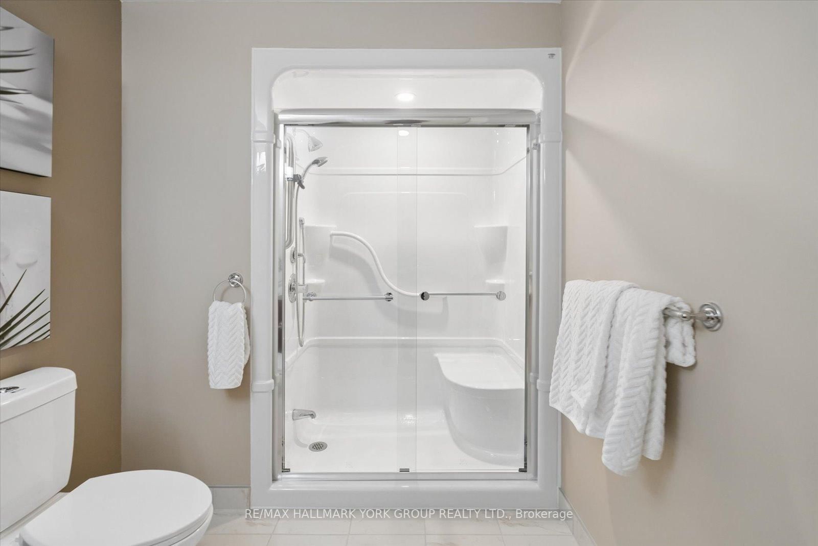 460 William Graham Drive • #116 • Aurora, ON photo 18