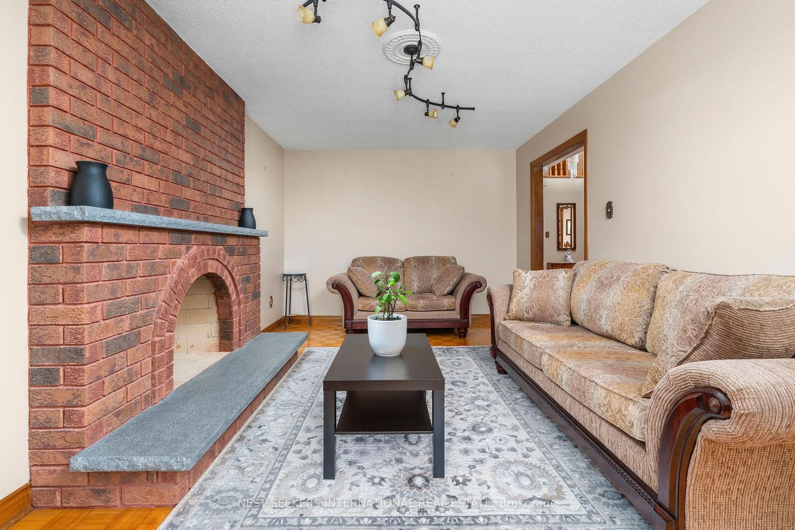 19 Kaiser Drive • Vaughan, ON photo 12