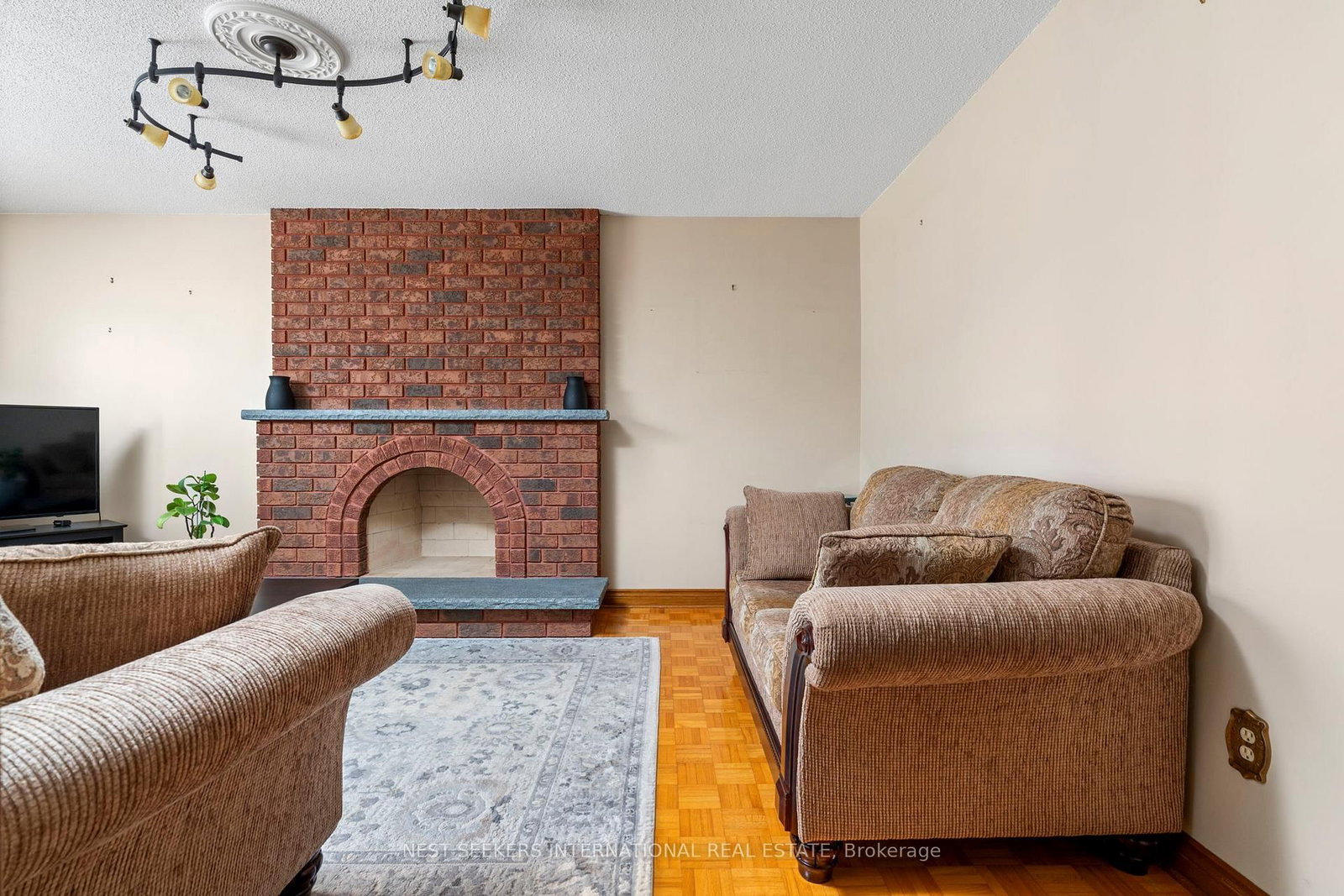 19 Kaiser Drive • Vaughan, ON photo 13