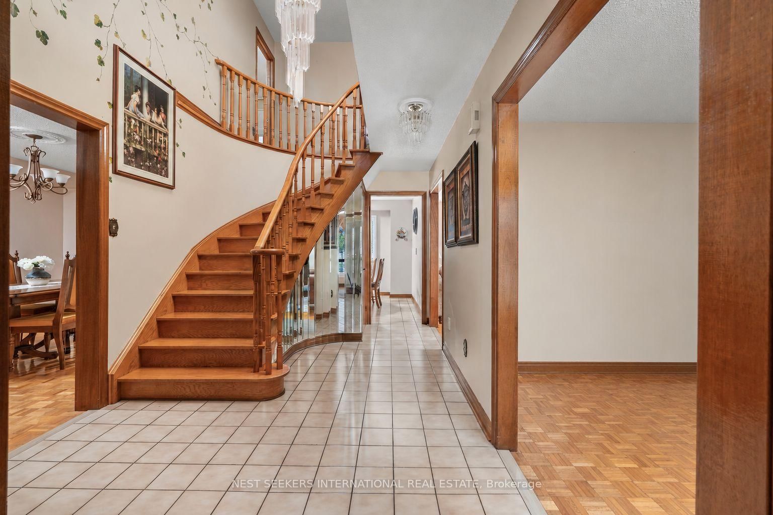 19 Kaiser Drive • Vaughan, ON photo 6