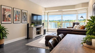 309 Major Mackenzie Drive E • #721 • Richmond Hill, ON photo 2