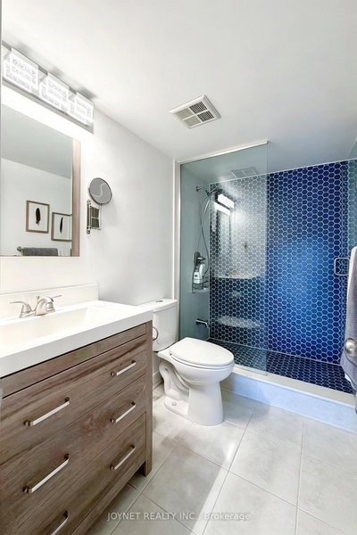 309 Major Mackenzie Drive E • #721 • Richmond Hill, ON photo 6