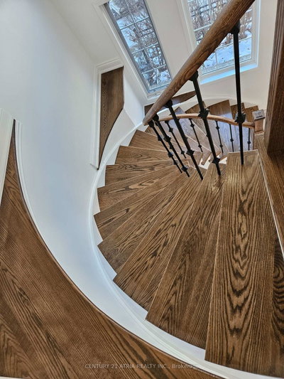 266 John West Way • Aurora, ON photo 3