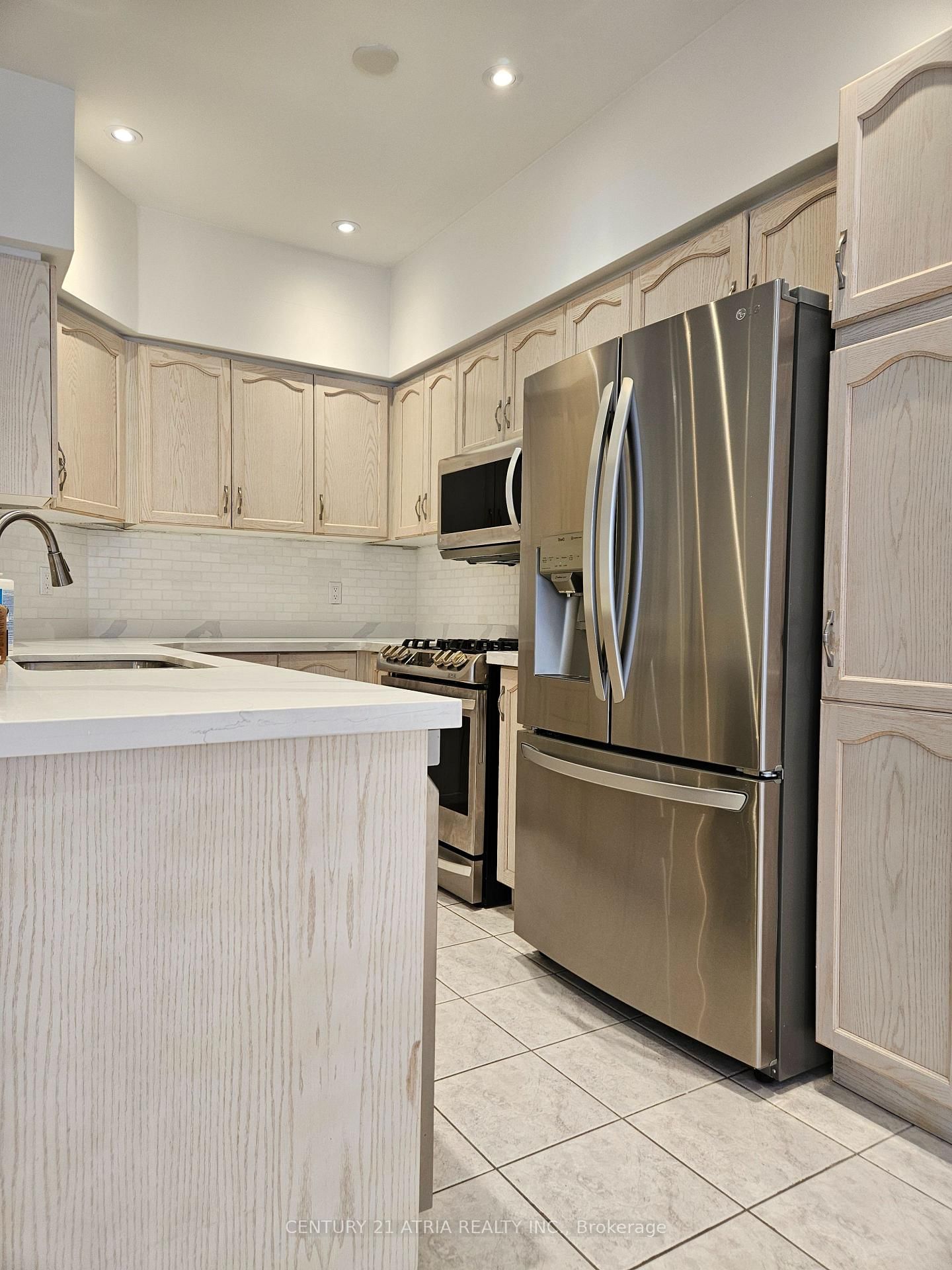 266 John West Way • Aurora, ON photo 5