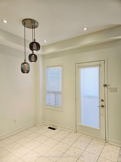 266 John West Way • Aurora, ON photo 6