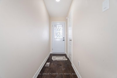 68 Denton Circle • Vaughan, ON photo 4