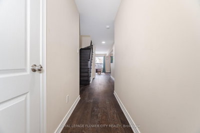 68 Denton Circle • Vaughan, ON photo 5