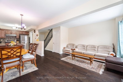 68 Denton Circle • Vaughan, ON photo 6