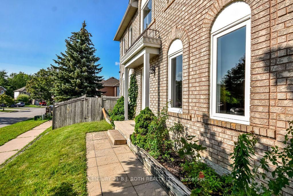 1244 BENSON Street • Innisfil, ON photo 4