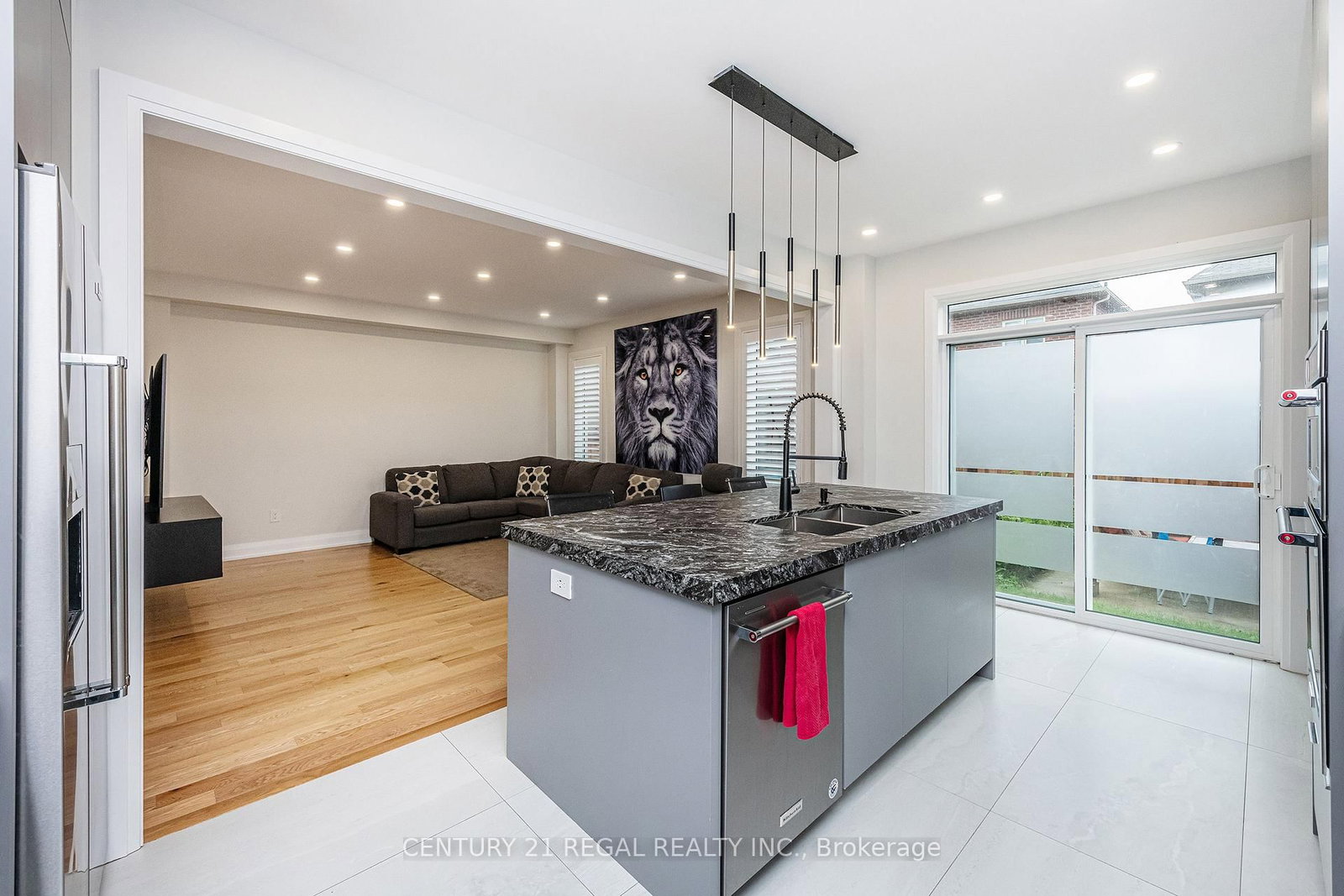 13 Neilly Terrace • Bradford West Gwillimbury, ON photo 13