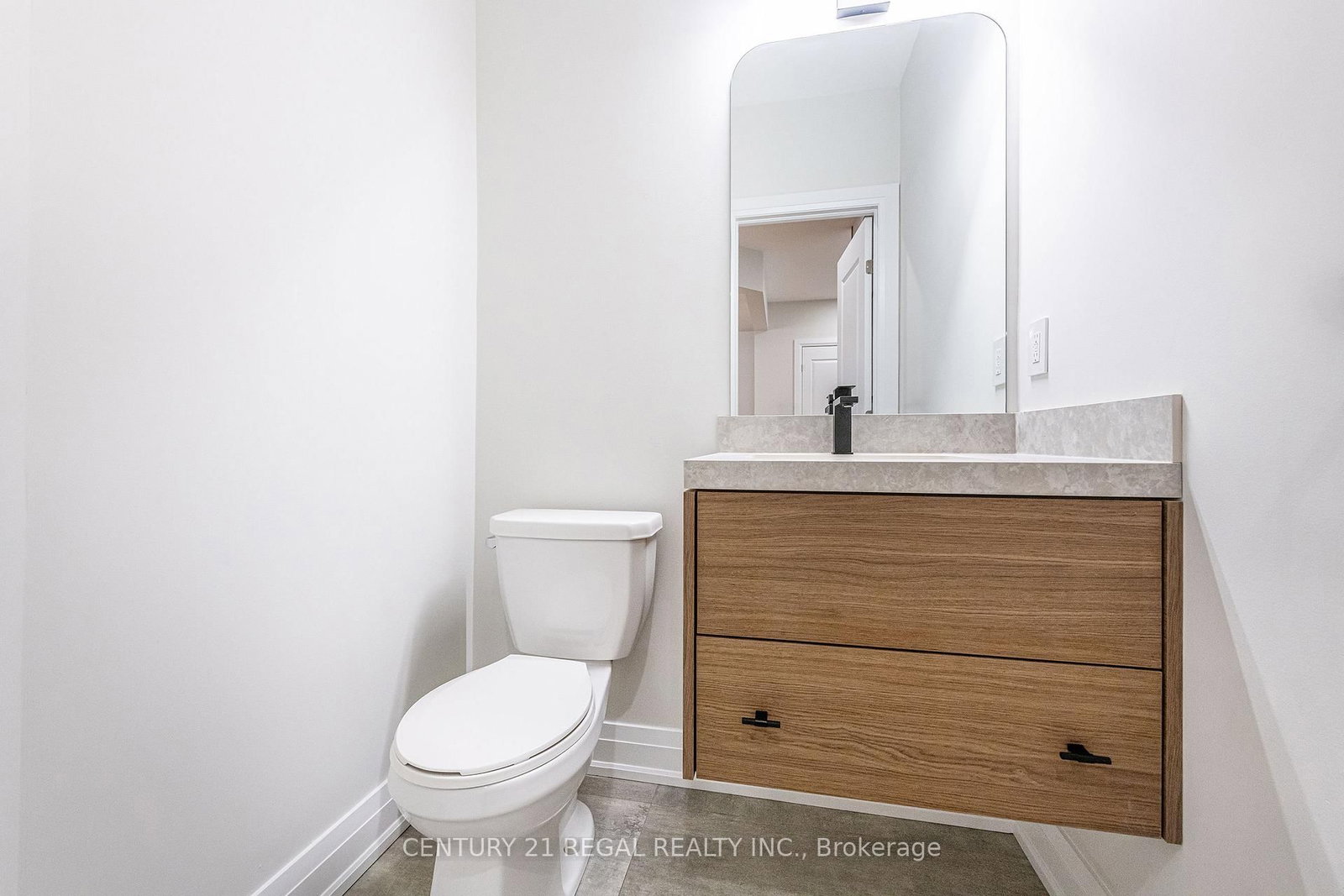 13 Neilly Terrace • Bradford West Gwillimbury, ON photo 8