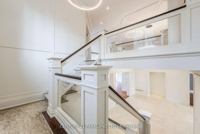 16 Flatbush Avenue • Vaughan, ON photo 3