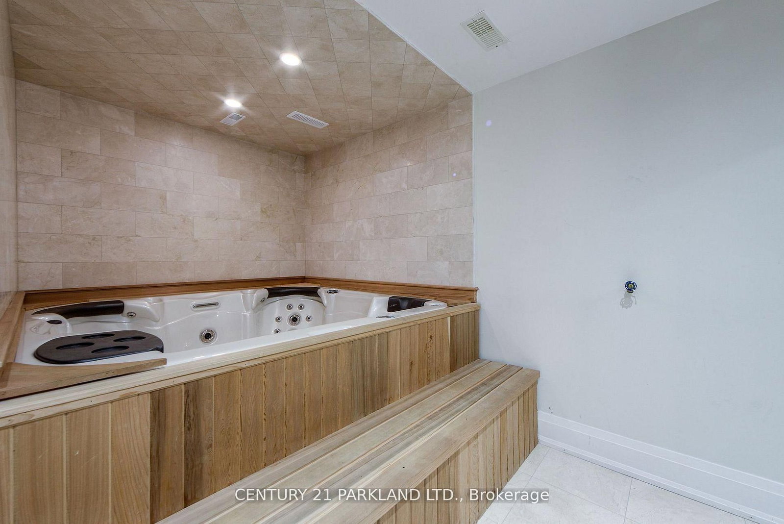 16 Flatbush Avenue • Vaughan, ON photo 34