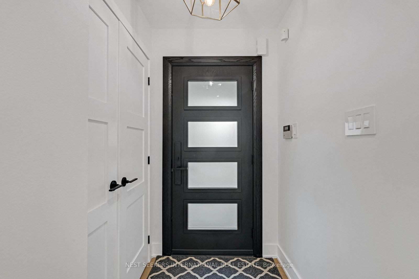 233 Venice Gate Drive • Vaughan, ON photo 22