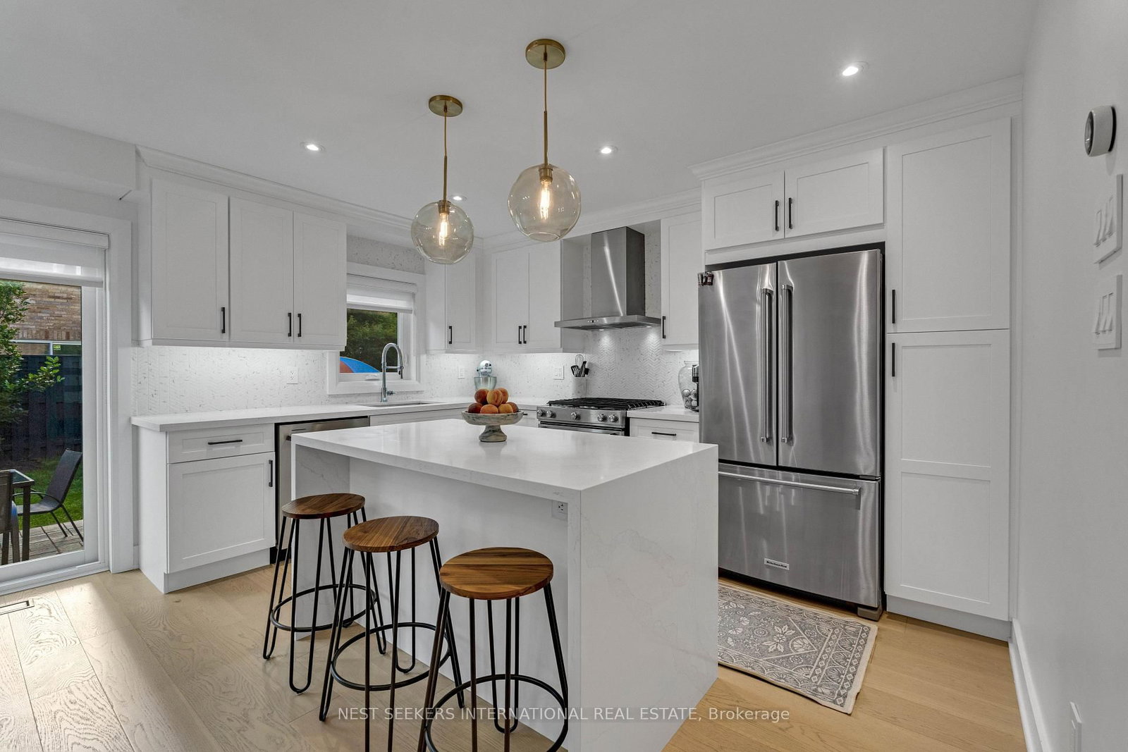 233 Venice Gate Drive • Vaughan, ON photo 4