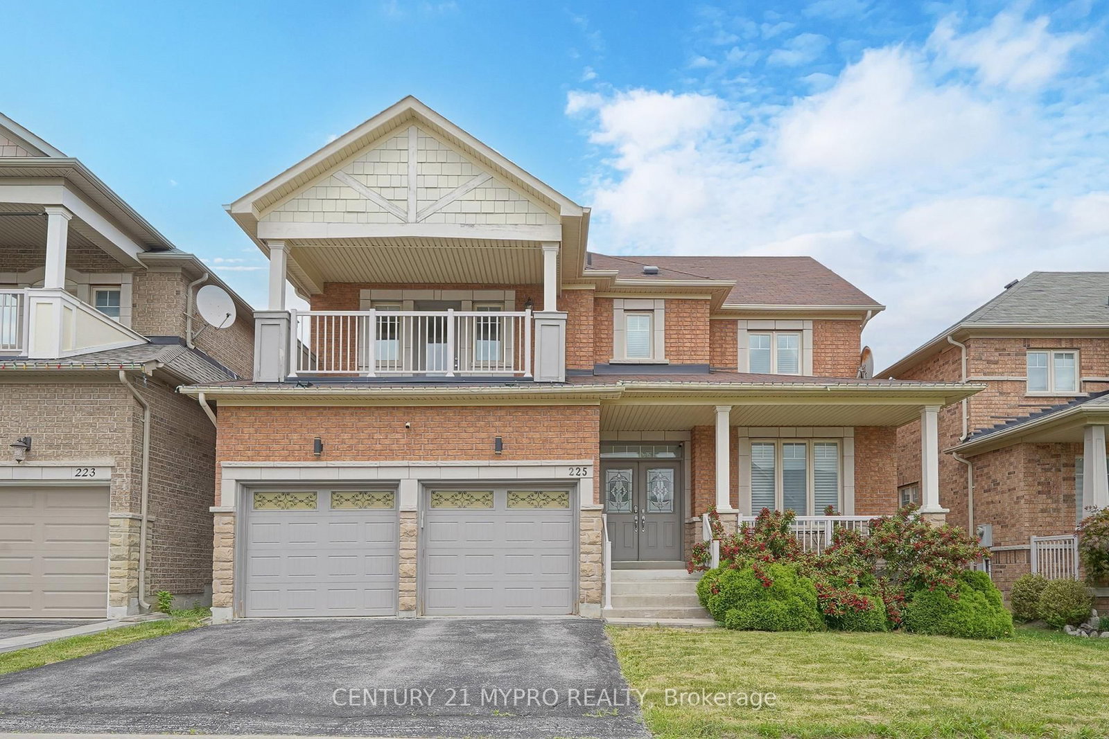 225 Silver Maple Road • Richmond Hill, ON photo 3