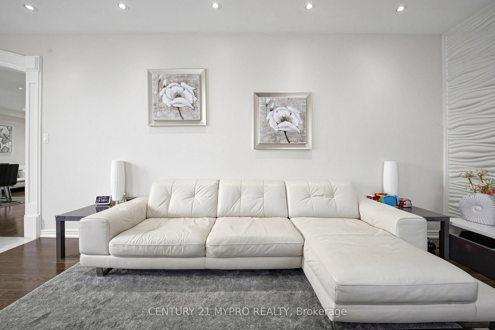 225 Silver Maple Road • Richmond Hill, ON photo 8