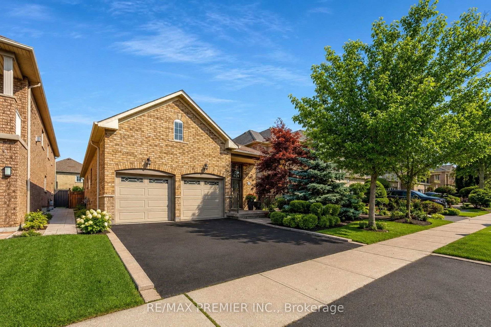 146 South Belair Drive • Vaughan, ON photo 2