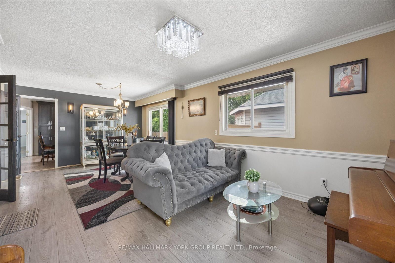 28 Main Street • Georgina, ON photo 10