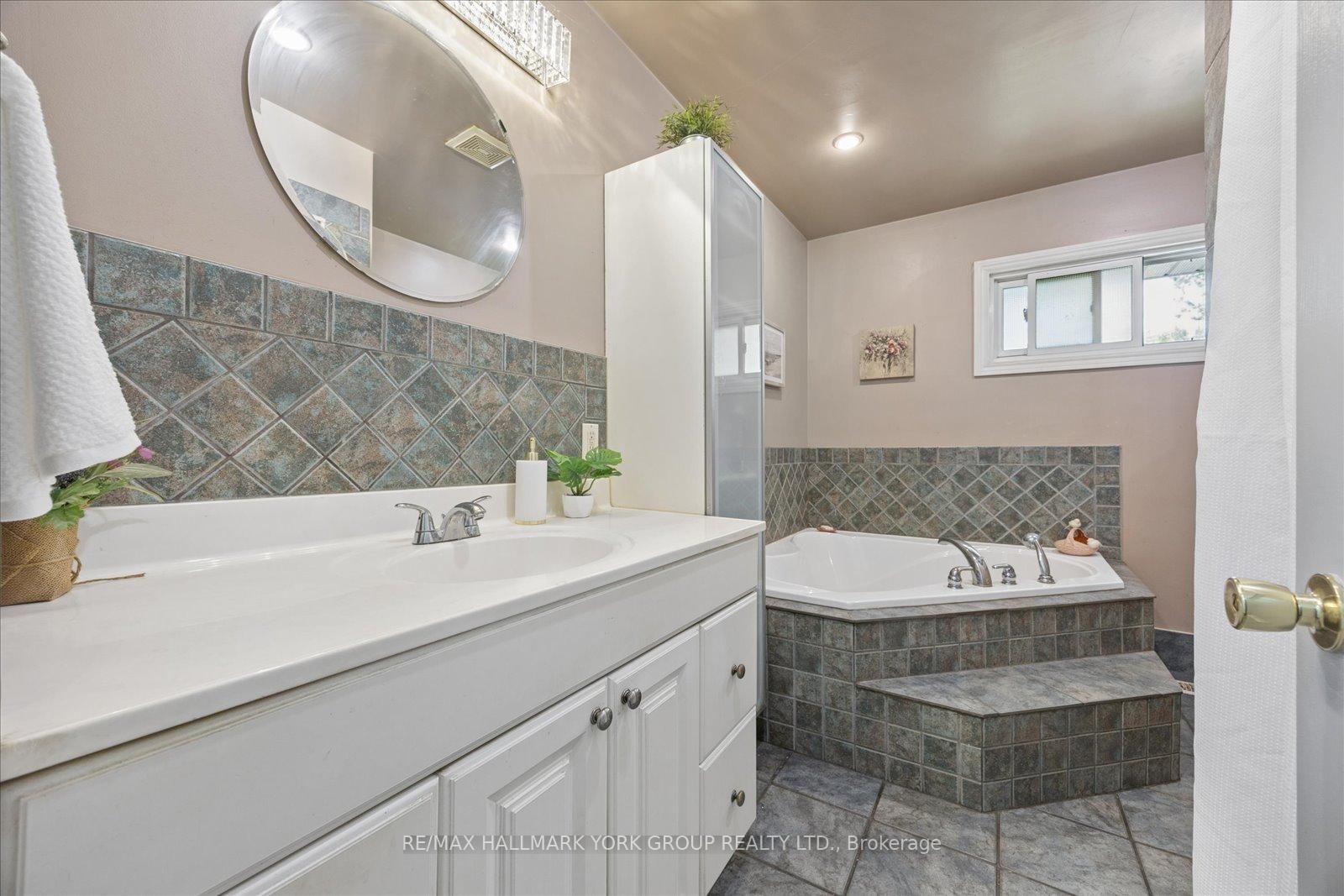 28 Main Street • Georgina, ON photo 26