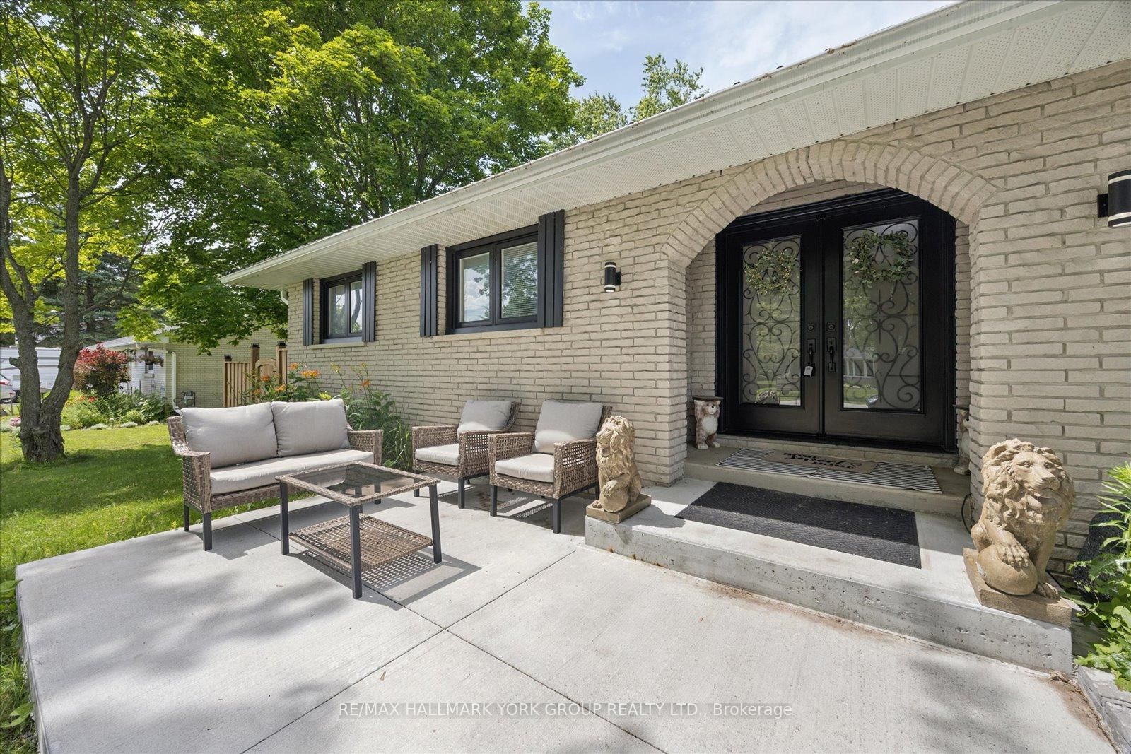28 Main Street • Georgina, ON photo 5