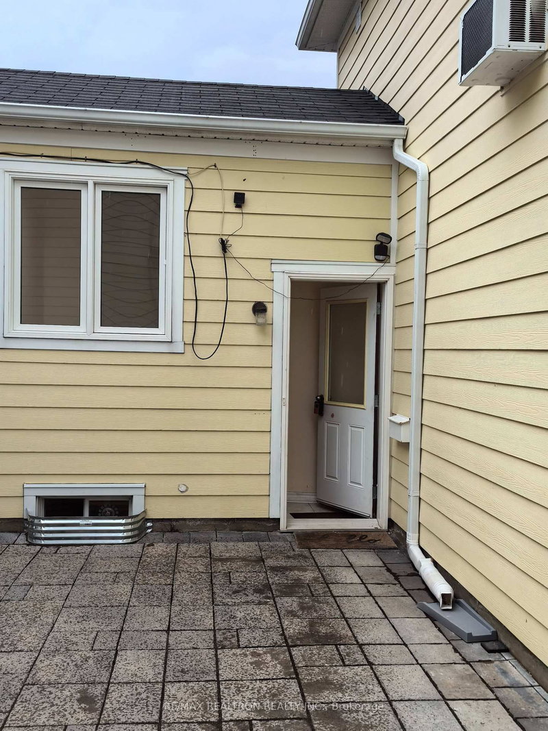 29 Clayson St photo 5