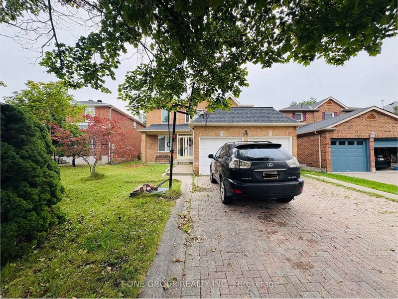 Bsmt w/ Sep Ent - 39 Loweswater Avenue