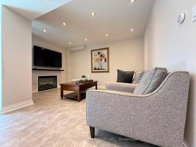 213 Roseheath Drive • Vaughan, ON photo 4