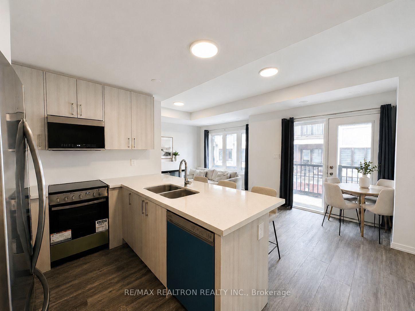 105 Matawin Lane • Richmond Hill, ON photo 6