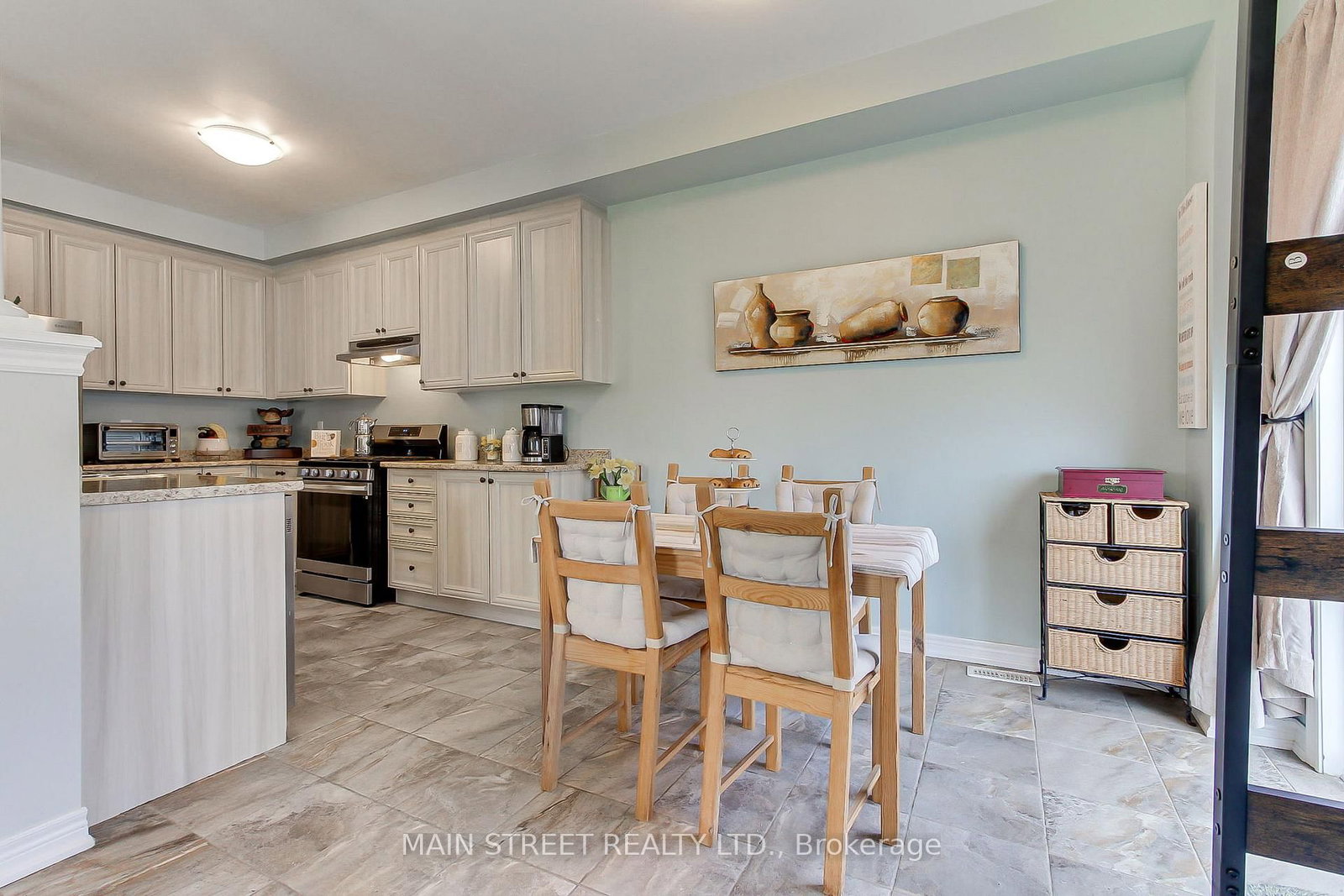 34 Grey Wing Avenue • Georgina, ON photo 15
