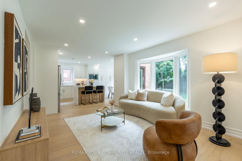 27 Houseman Crescent