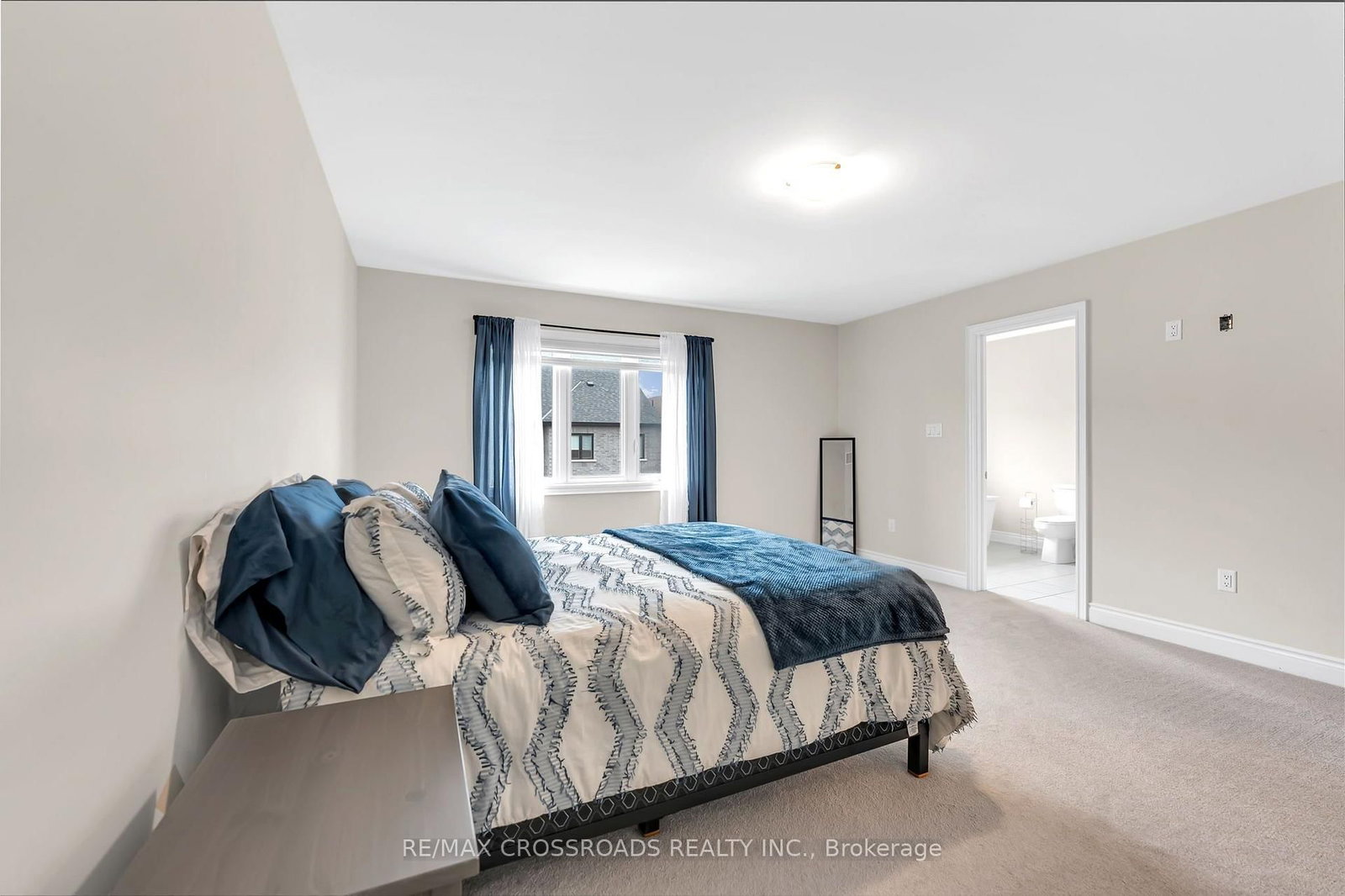 267 Heritage Street • Bradford West Gwillimbury, ON photo 32