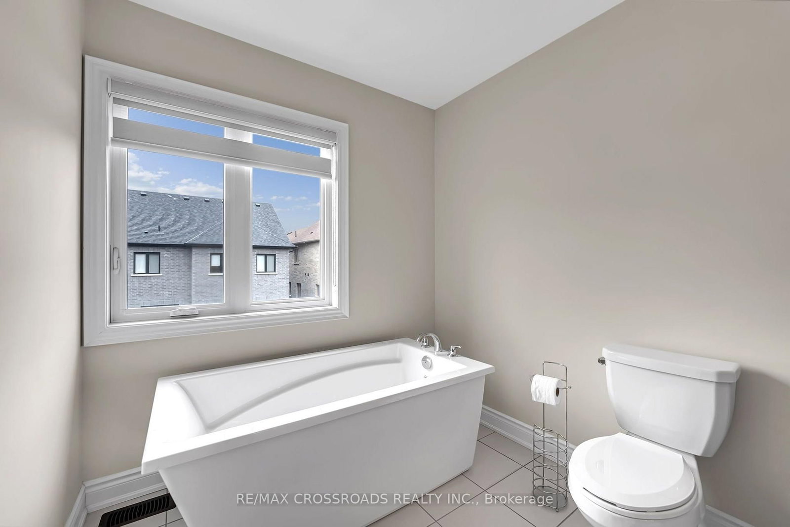 267 Heritage Street • Bradford West Gwillimbury, ON photo 35