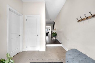 267 Heritage Street • Bradford West Gwillimbury, ON photo 4