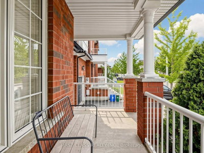 9 Revelstoke Crescent • Richmond Hill, ON photo 5