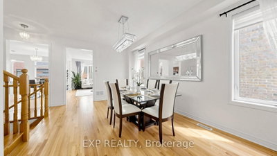 34 Buttonleaf Crescent • Whitchurch-Stouffville, ON photo 8