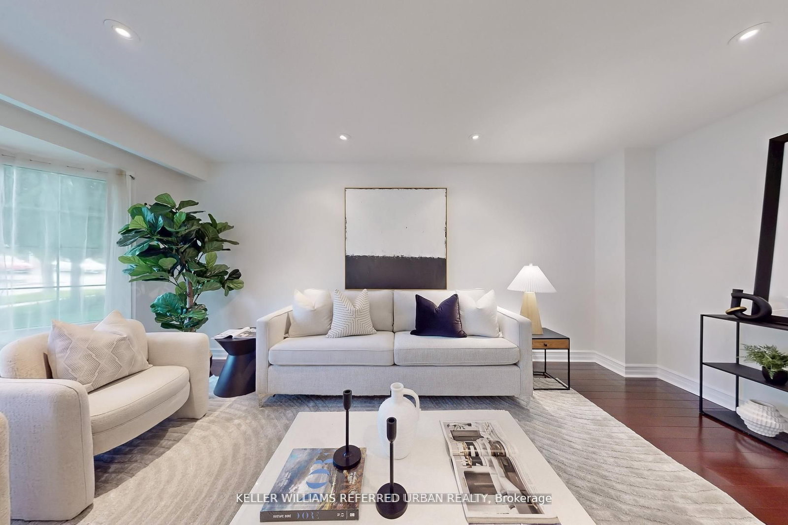 158 Walton Drive • Aurora, ON photo 1