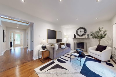 158 Walton Drive • Aurora, ON photo 4