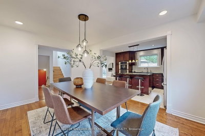 158 Walton Drive • Aurora, ON photo 6