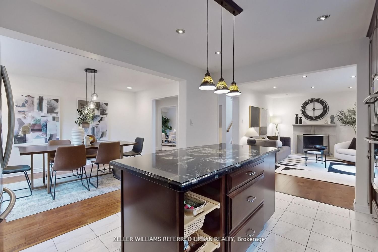 158 Walton Drive • Aurora, ON photo 9