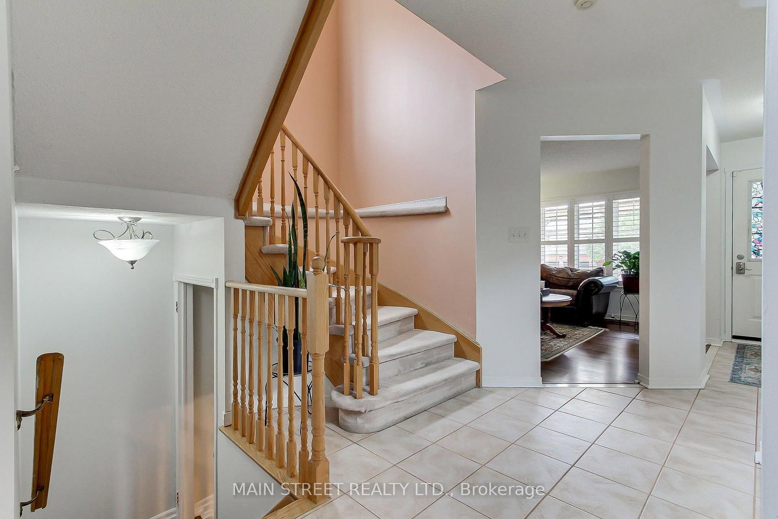 110 Crittenden Drive • Georgina, ON photo 6